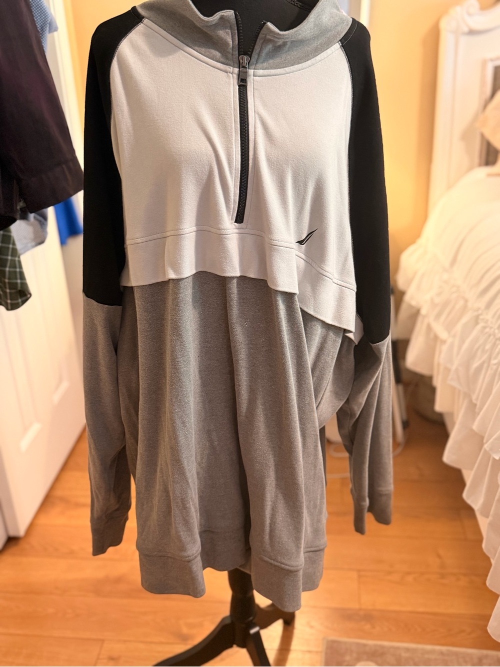 Nautica Gray, Light Gray and Black Quarter-Zip Pullover